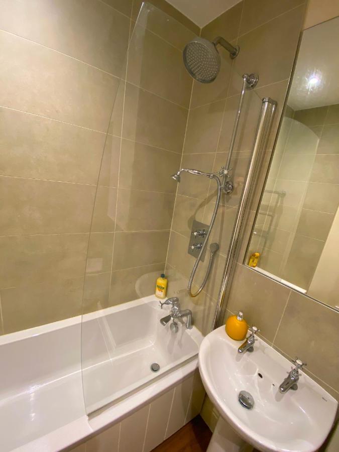 Deluxe High Street Apartment Canterbury Luaran gambar